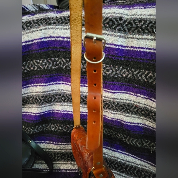 Mexican Rose Engraved Leather Purse - Picture 3 of 5